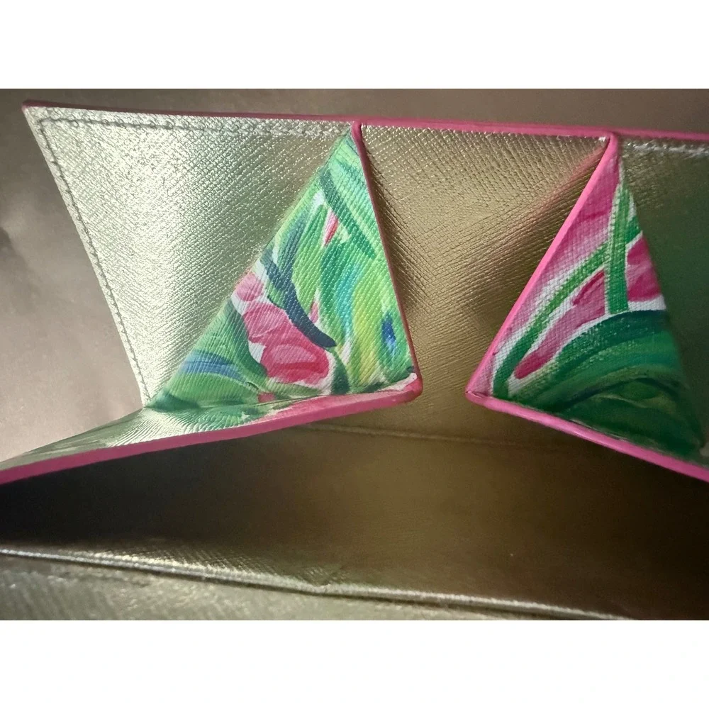 Lilly Pulitzer Its Always Sunny Somewhere Tropical Palm Sunglasses Case Gold